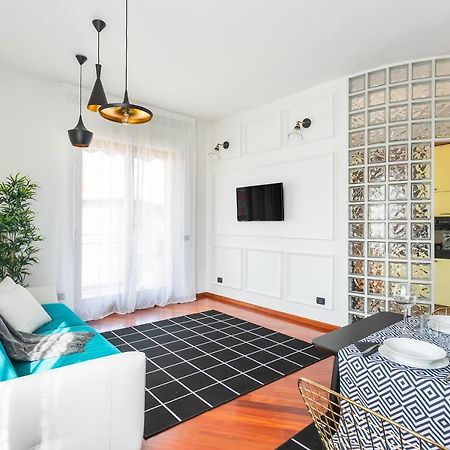 Santa Chiara Apartment By Myhomeinקומו מראה חיצוני תמונה