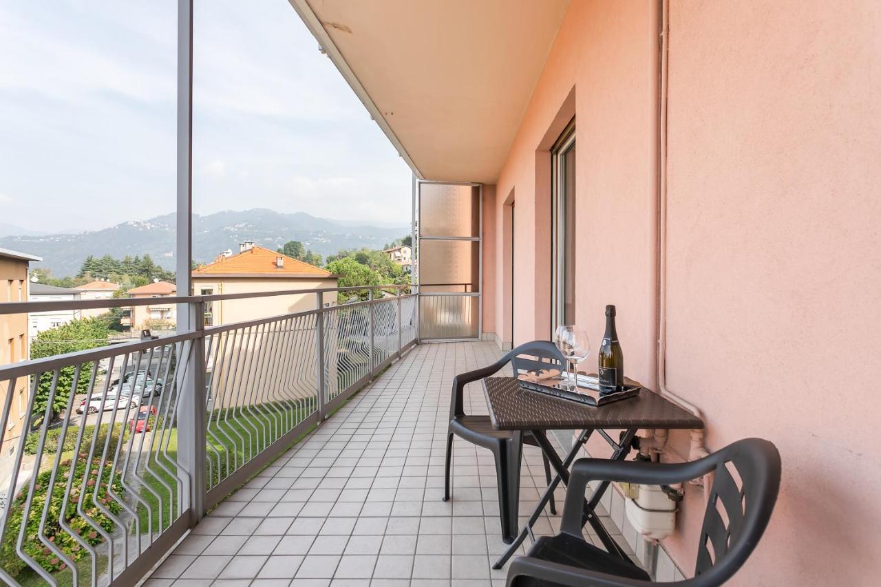 Santa Chiara Apartment By Myhomeinקומו מראה חיצוני תמונה