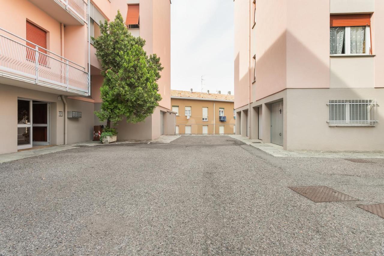 Santa Chiara Apartment By Myhomeinקומו מראה חיצוני תמונה
